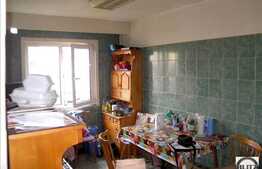 Apartament 4 camere de vanzare, 63 mp utili, zona Mehedinti, cu parcare