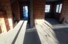 Casa individuala semifinisata, 140 mp utili, teren 560 mp, in Feleacu