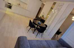 Apartament cu finisaje de lux, 2 camere, etaj intermediar, bloc cu lift, parcare! Zona VIVO!