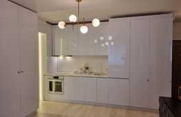 Apartament cu finisaje de lux, 2 camere, etaj intermediar, bloc cu lift, parcare! Zona VIVO!
