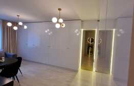 Apartament cu finisaje de lux, 2 camere, etaj intermediar, bloc cu lift, parcare! Zona VIVO!