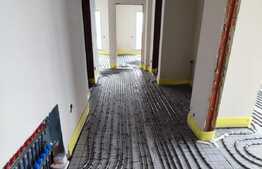 Apartament 3 camere, 77 mp, priveliste deosebita, terasa 67 mp, incalzire in pardoseala!