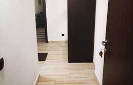 Garsonieră spațioasă, 48,6 mp, balcon cu vedere spre munte, boxă, Bușteni