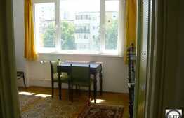 Apartament 2 camere semidecomandate de vanzare, zona Casa Vikingilor. Parcare!