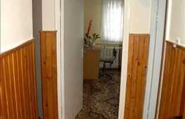 Vanzare 3 camere decomandate, 68 mp, zona Campului. Boxa si garaj de tabla!