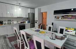 Apartament modern, 51 mp, 2 balcoane, loc de parcare, zona Porii!