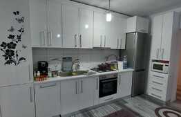 Apartament modern, 51 mp, 2 balcoane, loc de parcare, zona Porii!