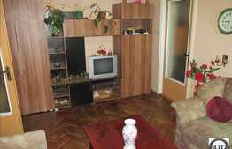 4 camere, 78 mp, boxa, parcare, etaj intermediar, zona Grigore Alexandrescu