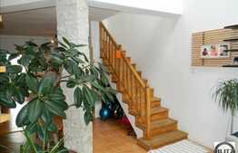 Vanzare 4 camere, 130 mp, scara interioara in zona Iulius Mall