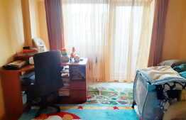 Apartament 3 camere, 67 mp, decomandat, etaj intermediar