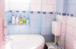 Apartament 3 camere, 67 mp, decomandat, etaj intermediar