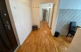 Apartament de 3 camere, decomandat, 70 mp, zona Racadau