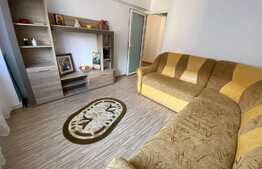 Apartament de 3 camere, decomandat, 70 mp, zona Racadau