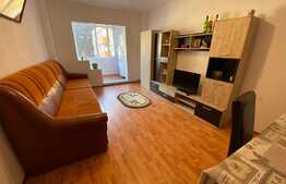 Apartament de 3 camere, decomandat, 70 mp, zona Racadau