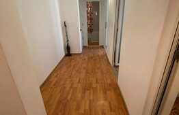 Apartament de 3 camere, decomandat, 70 mp, zona Racadau