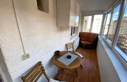 Apartament de 3 camere, decomandat, 70 mp, zona Racadau