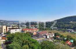 Apartament cochet, 4 camere, decomandat, 100 mp utili, 4 balcoane, panorama superba!