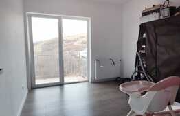 Apartament cochet, 4 camere, decomandat, 100 mp utili, 4 balcoane, panorama superba!