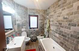 Apartament cochet de 2 camere semidecomandate, 56 mp, parcare! Zona Subcetate