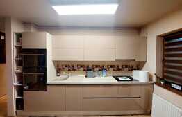 Apartament cochet de 2 camere semidecomandate, 56 mp, parcare! Zona Subcetate