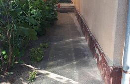 Casa in calcan, 73 mp, teren 157 mp, zona Farmec