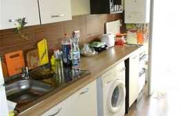 De vanzare apartament cu 2 camere  in zona Porii