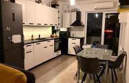 Apartament 3 camere, 70 mp, balcon, garaj, zona strazii Corneliu Coposu