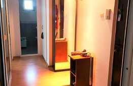 Apartament de 2 camere, decomandat, cu priveliște, 2 locuri parcare, Răcădău