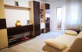 Apartament de 2 camere, decomandat, cu priveliște, 2 locuri parcare, Răcădău