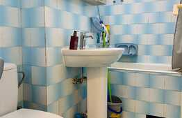 Apartament spatios cu 4 camere, 85 mp, parcare, zona Bucium