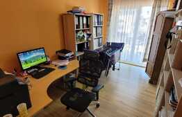 Apartament 3 camere la cheie, parcare, etaj intermediar, Florilor