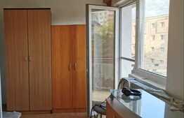 Garsoniera de 28 mp, zona strazii Dejului