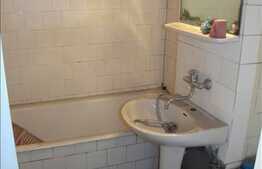 Vanzare apartament 4 camere, decomandat, 83 mp utili, zona Calea Floresti