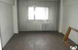 Vanzare apartament 4 camere, decomandat, 83 mp utili, zona Calea Floresti