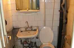 Vanzare apartament 4 camere, decomandat, 83 mp utili, zona Calea Floresti