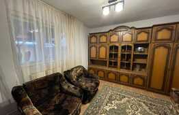 Apartament de 4 camere, decomandat, 80 mp, curte, parcare, zona Beta