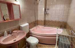 Apartament de 2 camere, 50 mp, parcare, zona Florilor