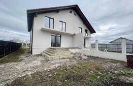 Casa tip duplex in Stupini