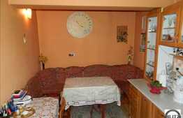 Apartament 3 camere, 74 mp, loc parcare, boza la subsol, zona Piata Marasti!