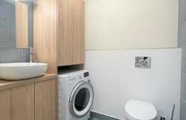 Apartament 4 camere, 87 mp, 2 balcoane, parcare, zona Petrom