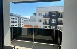 Apartament 4 camere, 87 mp, 2 balcoane, parcare, zona Petrom