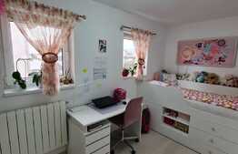 Apartament la cheie, parcare, curte privata, zona de case