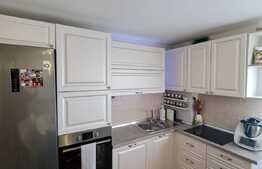 Apartament la cheie, parcare, curte privata, zona de case