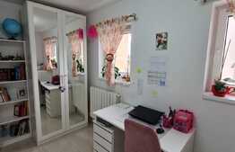 Apartament la cheie, parcare, curte privata, zona de case