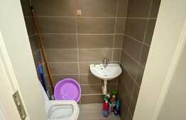 Apartament de 3 camere, decomandat, 67 mp, zona Tractorul