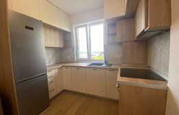 Apartament de 3 camere, 68 mp, parcare, zona Vivo