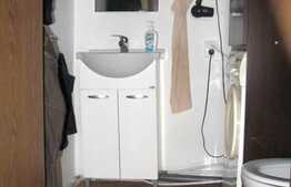 Vanzare apartament 3 camere, la casa, pe 2 nivele P+M, 67 mp utili