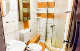 Apartament de 3 camere, 45 mp utili, terasa 12 mp, CT proprie, zona Auchan