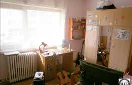 Apartament 3 camere de vanzare, 73 mp utili, zona Hateg, cu parcare