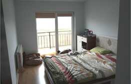 Vanzare mansarda cu 3 camere, 74 mp, 2 balcoane, zona strazii Florilor!